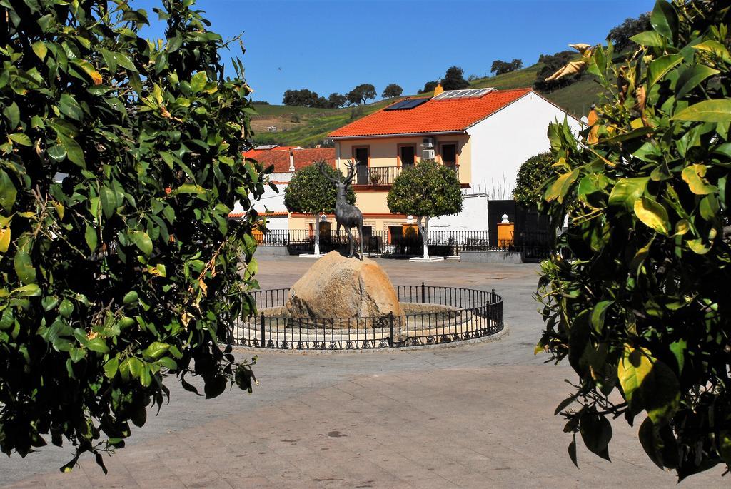 Hostal la Encina El Real de la Jara Exterior foto